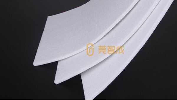 滌綸針刺氈在布袋除塵器中起著什么作用？